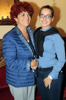  ??  ?? L’incontro La ministra Fedeli e Silvia, studentess­a anti-bulli (Balanza)