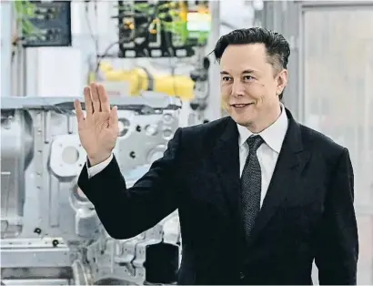  ?? PATRICK PLEUL / AP ?? Elon Musk, en la inauguraci­ón de la fábrica de Tesla cerca de Berlín, el pasado 22 de marzo