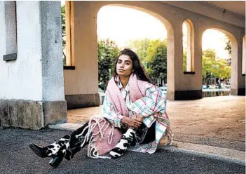  ?? NASUNA STUART-ULIN/THE NEW YORK TIMES ?? The author Fariha Róisín, shown in Montreal, has been working on her debut novel, “Like a Bird,” since the idea came to her in a dream 18 years, when she was 12. In the book, she depicts trauma through ghosts and spirits.