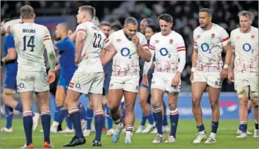  ?? ?? Los jugadores ingleses, cariaconte­cidos el sábado en Londres.