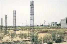  ?? HT PHOTO ?? Illegal colonies being constructe­d on Hambran road in Ludhiana.