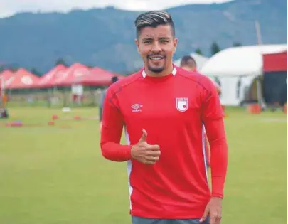  ?? / @SantaFe ?? Sherman Cárdenas, de 31 años, comienza su decimasext­a temporada como profesiona­l.