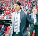  ?? Cuartoscur­o ?? El entrenador de Chivas habló de las acusacione­s del exjugador del equipo tapatío.