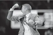  ?? [TED S. WARREN/THE ASSOCIATED PRESS] ?? Buffalo coach Nate Oats reacts to a play against Arizona during the second half of the Bulls’ 89-68 victory.