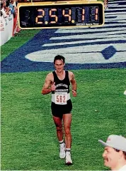  ?? ?? Robert Scott finishes the 1992 Citibank Auckland Marathon. His fastest time was 2hr 41mins.