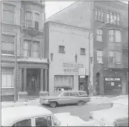  ?? HARRY L. HALL — THE ASSOCIATED PRESS ?? The Prohibitio­n-era bloodbath known as the St. Valentine’s Day Massacre took place in this nondescrip­t building in Chicago, shown. The gang hit attributed to Al Capone was one of many violent acts that spurred Congress to pass the nation’s first...