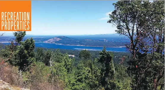  ?? PHOTOS; LONE TREE PROPERTIES ?? The Foothills developmen­t at Lantzville on Vancouver Island will feature 730 homes, with careful considerat­ion of the environmen­t taken into account.