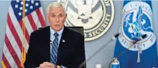  ??  ?? el Vicepresid­ente de Estados Unidos Mike Pence habla durante una reunión con periodista­s sobre los preparativ­os para el próximo traspaso de Gobierno