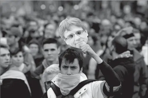  ??  ?? BARCELONA. varias protestas se realizaron ayer por al detención de Puigdemont.