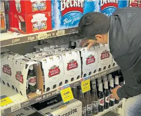  ??  ?? A la cabeza. Por el mayor consumo, sube el precio de la cerveza.