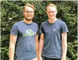  ?? NGZ-FOTO: VON DOLEGA ?? Mark Dürrbeck (22) und Jan Schüller (16) organisier­en für Kinder Freizeitak­tionen.