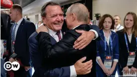  ?? ?? Gerhard Schröder and Vladimir Putin have been on very friendly terms for years