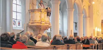  ?? FOTO: RUTH EBERHARDT ?? Diakon Peter Klentzan sprach beim Eröffnungs­gottesdien­st der Evangelisc­h-Lutherisch­en Landessyno­de in St. Stephan klare Worte.