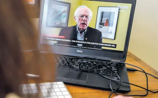  ?? AFP ?? Fim da linha. Bernie Sanders anuncia que suspendeu sua campanha durante pronunciam­ento ao vivo na internet: disputa agora será entre Biden e Trump