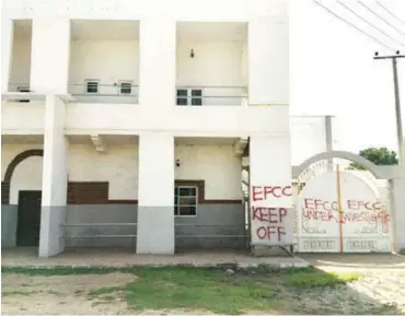  ?? PHOTO: Clement A. Oloyede ?? A property belonging to former Kano state governor, Rabiu Musa Kwankwaso was sealed late Thursday evening by operatives of the Economic and Financial Crimes Commission (EFCC)