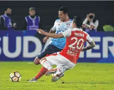  ?? /GETTY IMAGES ?? Los rojos del Independie­nte Santa Fe intentarán una embestida final en la casa del Junior.