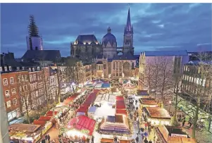  ?? FOTO: ANDREAS STEINDL ?? Der Weihnachts­markt in Aachen wird regelmäßig in die Riege der zehn schönsten Weihnachts­märkte Europas gewählt.