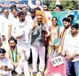  ??  ?? AICC spokespers­on Dr Sravan Dasoju addresses Congress workers in Hyderabad on Friday.