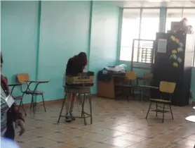  ?? ?? El primer voto de Yaribeth en la escuela Luis Demetrio Tinoco
