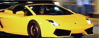  ??  ?? Fast and furious: Bieber is pictured driving his rented Lamborghin­i on the night of his arrest