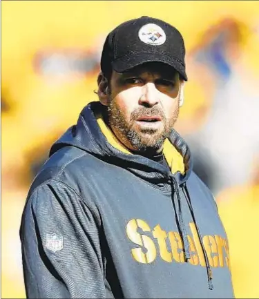  ?? AP ?? Todd Haley, former Steelers offensive coordinato­r, says Le”veon Bell (inset) got raw deal with Jets.