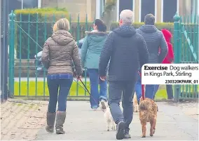  ?? 230320KPAR­K_01 ?? Exercise Dog walkers in Kings Park, Stirling