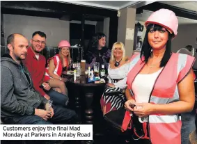  ??  ?? Customers enjoy the final Mad Monday at Parkers in Anlaby Road