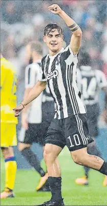  ??  ?? Dybala y Douglas Costa, pólvora para Allegri La gran referencia y el fichaje para la delantera del equipo juventino