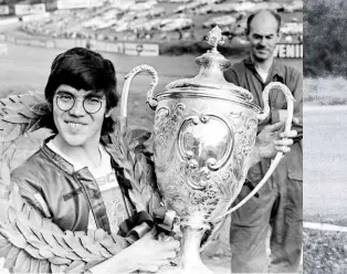  ??  ?? You got a decent trophy for winning the 1971 Hutchinson 100 at Brands Hatch