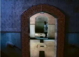  ?? MOSA’AB ELSHAMY/ASSOCIATED PRESS ?? A worker walked inside an empty Moroccan traditiona­l bath, known as a hammam, in Rabat, Morocco, on Monday.