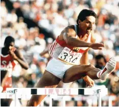  ?? Fotos: dpa ?? Harald Schmid im 400 m Hürdenfina­le bei den Olympische­n Spielen 1984 in Los An geles. Schmid gewann damals Bronze.