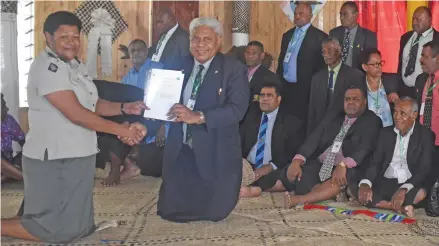  ?? Photo: DEPTFO News ?? From left: Superinten­dent Salote Panapasa and Lomaiviti Provincial Council chairman, Joji Qaranivalu (right), with the Directors of Rehabilita­tion at the Fiji Correction­s Service, after the signing of the memorandum of understand­ing. The signing was witnessed by Prime Minister Voreqe Bainimaram­a and members of the Lomaiviti Provincial Council.