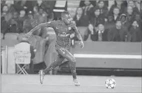  ??  ?? Blaise Matuidi verruilt Paris Saint-Germain voor Juventus. De Italiaanse kampioen betaalt naar verluidt twintig miljoen euro voor de middenveld­er. (Foto: Nusport)