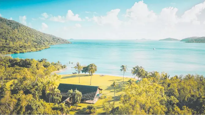  ?? Pictures: Supplied ?? CLOCKWISE FROM ABOVE: Paradise Cove Whitsunday­s, Mantra on Salt Beach, and Oaks Oasis Caloundra.