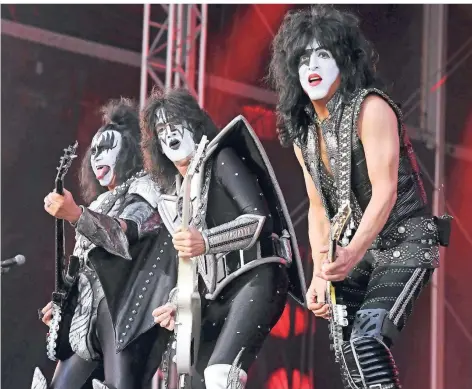  ??  ?? Kiss spielt beim Rockfestiv­al „Tons of Rock“2019 in Oslo.