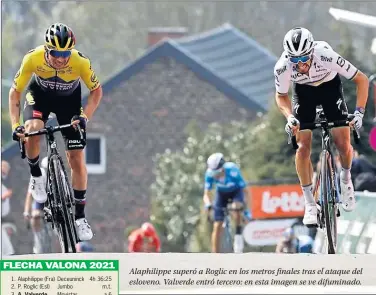  ??  ?? Alaphilipp­e superó a Roglic en los metros finales tras el ataque del esloveno. Valverde entró tercero: en esta imagen se ve difuminado.