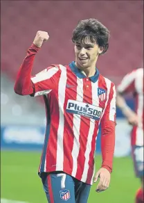  ?? FOTO: J. A. SIRVENT ?? Joao Félix celebra uno de sus goles ante el Cádiz día