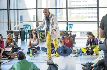  ?? /Supplied ?? History relived: Actor Aubrey Poo, standing, delivers lines in front of the cast of She is King. The film tells the tale of a young woman who auditions for a new musical to be staged at the Joburg Theatre based on the life of Zulu Princess Mkabayi ka...