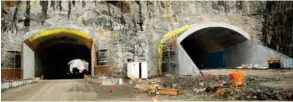  ??  ?? RETTE VEGGER: Dette er det første store veianlegge­t i Norge på svaert mange år som benytter rette tunnelvegg­er. Her Traefjell-tunnelen.