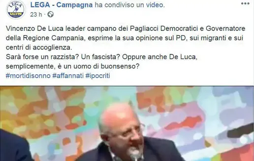  ??  ?? Su Fb Alcuni frame del discorso di De Luca durante il quale ha sottolinea­to la questione sicurezza spiegando che c’è un rischio legato ai gruppi di immigrati su cui il suo partito non è attento