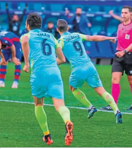  ??  ?? Roberto Soldado salvó un punto en el encuentro de la pasada jornada ante el Levante.