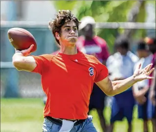  ?? RICHARD GRAULICH / THE PALM BEACH POST ?? Santino Marucci is one of a trio of sophomore quarterbac­ks calling signals for Benjamin, a team that looks to build upon its 8-3 record and regional final appearance in 2017.