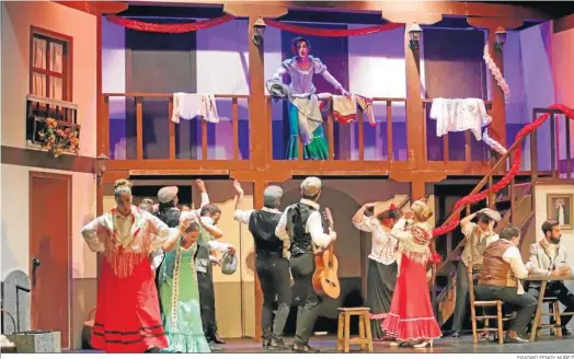  ?? ERASMO FENOY NÚÑEZ ?? Teatro Paseo de la Velada, en la Línea de la Concepción (Cádiz), pertenecie­nte a la Red de Teatros Públicos de Andalucía.