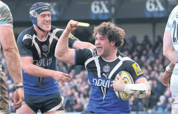  ?? PICTURE: David Rogers/getty Images ?? Nathan Catt celebrates after scoring a try against London Irish in the Aviva Premiershi­p back in 2013