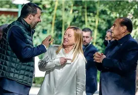  ?? ?? Insieme Il leader leghista Matteo Salvini, 49 anni, quella di FdI Giorgia Meloni, 45, e il presidente di FI Silvio Berlusconi, 85 anni, al summit del 19 ottobre 2021