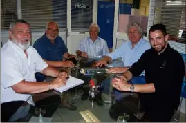  ?? (Photo. L) ?? Table ronde au Val d’Aran pour MM. Boy, Rossignol, Bovero, Fréani et Perche réunis par un même projet.