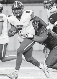  ?? [PHOTO BY NATE BILLINGS, THE OKLAHOMAN] ?? Moore’s Daniel Hishaw Jr. helped the Lions upset Owasso last Friday. Hishaw is The Oklahoman’s Player of the Week.