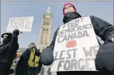  ?? JULIE OLIVER/ POSTMEDIA NEWS ?? Elections Canada has released two court documents as part of its investigat­ion into 1,399 complaints of misleading calls during the last election.