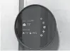  ?? RACHEL MURPHY/ REVIEWED ?? The Nest Thermostat’s display