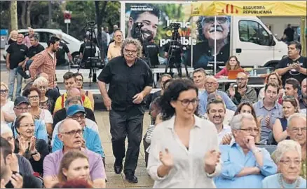  ?? ÀLEX GARCIA ?? Rovira y Tardà cargaron nuevamente contra En Comú Podem en l’Hospitalet de Llobregat